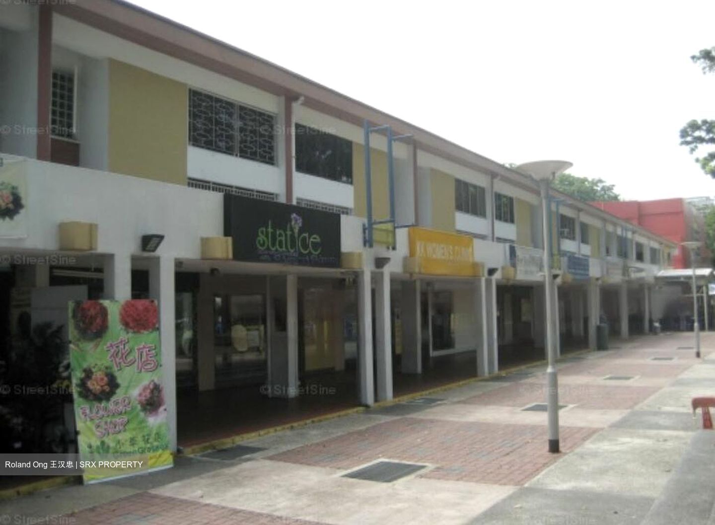 721 ANG MO KIO AVENUE 8 (D20), Shop House #464182501